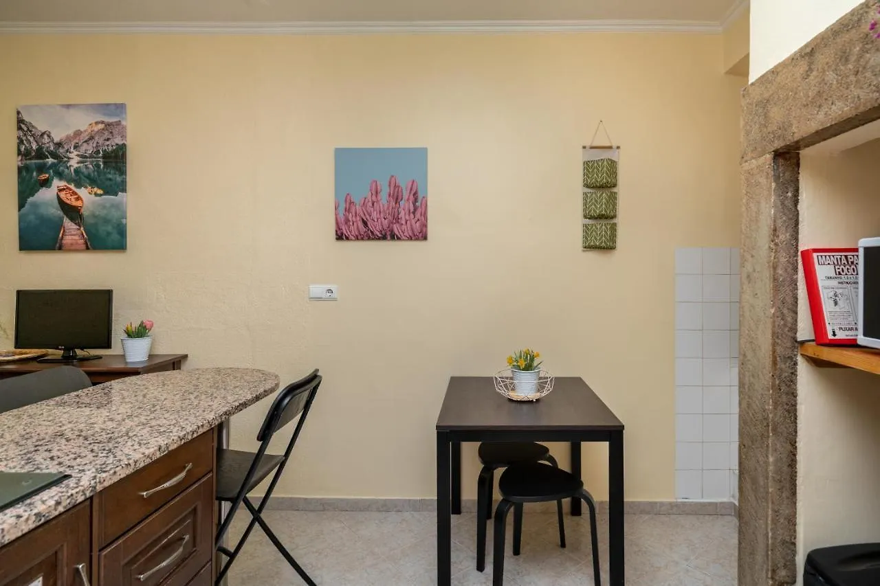 Apartment Cozy One Bedroom Apt In Historic Location - Carmo Lisbon