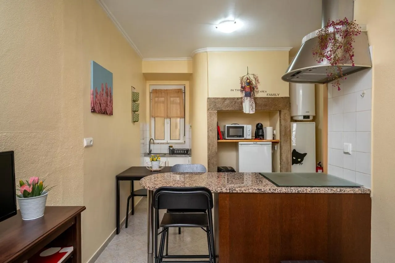 Apartment Cozy One Bedroom Apt In Historic Location - Carmo Lisbon